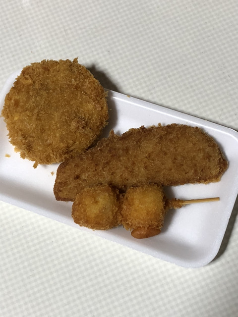 伊藤精肉店 - 中豊（コロッケ）の写真