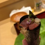 銀座 しのはら - 鮪とベッタラ漬けの手巻き