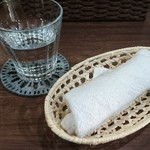 タイジンジャー - ラーメン屋で手洗いのおしぼりが出される。これぞおもてなし。