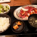 横浜焼肉食堂 - 