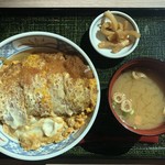 らら亭 - かつ丼（税込500円）