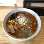 煮干らーめん 紫乱  - 味噌ニボチョン（900円）