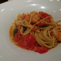 RIGOLETTO KITCHEN - 小エビのフレッシュトマトソースパスタ