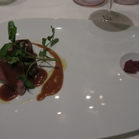 リストランテ　ウミリア - 三重県産黒毛和牛のタリアータ　林檎のコンポートを添えて