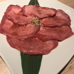 肉のひぐち直営焼肉 安福 - タン塩