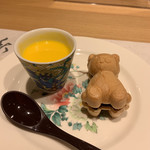 和食処 徳竹 - デザート：最中のあんことぎゅうひ、プリン クマさんの最中！