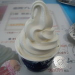 しらぬか物産センター恋問館 - 白い恋人ソフトクリーム　３３０円