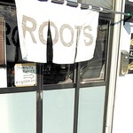 ROOTS - 恒例！お店前！