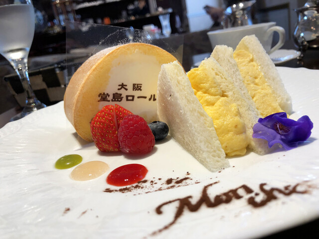 Salon de Mon cher Honten Shinsaibashi