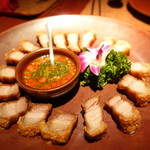 LOST HEAVEN - 料理写真:Ancient Trail Crispy Pork