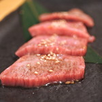 Wagyuu Yakiniku Mito Baru Nikutarashi - 上カルビ