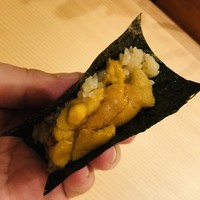 銀座いち分 - 対馬産赤ウニの手巻き