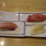 鮨処 ゆきむら - 握り：大トロ、ブリ