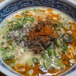 京の坦々麺と鉄板居酒屋 四条 竹 - 九条葱ののった京の担々麺