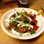 旬鮮味処 かつら - （2018年12月下旬）
      近江牛すじ煮込み。
      つまみに悩んだらこれ♪