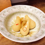 旬鮮味処 かつら - （2018年11月）
      とりあえずらっきょ。