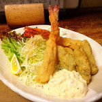 旬鮮味処 かつら - （2018年11月）
      海老＆牡蠣フライ。
      甲乙つけがたし( ˘ω˘ )