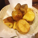 旬鮮味処 かつら - （2018年10月）
      竜王新じゃが唐。
      母に食べさせたかったやつ！
      美味しい〜〜と喜んでました❤︎