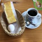 コメダ珈琲店 - 半トーストはバターorジャム
ゆで卵、ブレンドコーヒー