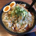 麺処若武者 - 濃厚豚骨魚介辛肉味噌ラーメン 味玉入り 1000円