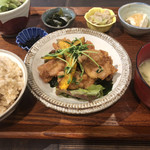 ブック＆カフェ喫茶去 - 