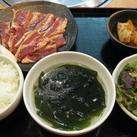 モランボン本店 - ｶﾙﾋﾞ100gﾗﾝﾁ　690円