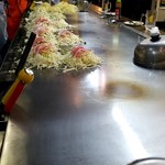 お玉のキャベツ - 予約のを焼かれてるようです