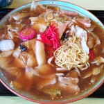 味の美和 - 麺を引っ張り出し