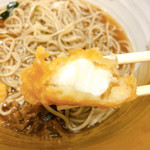 峠そば - いか天麩羅断面