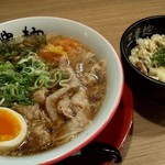 三豊麺 斬 - みぞれ肉そば味玉とチャーマヨ丼のup