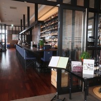 R restaurant & bar - 
