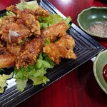 青龍 - ③豚バラ肉の骨付き唐揚げ