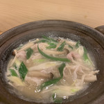 割烹 一楓 - やまゆりの豚と九条ネギ、茸の白みその鍋 豚と白みその出汁が美味しい。