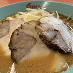 くるまやラーメン　 - 味噌チャーシュー(3枚) 880円(税別)
            バター 130円(税別)
            #2019.09