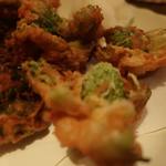 酒菜坊 橋蔵 - 春野菜天ぷら　ズームアップ