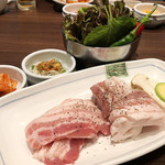 韓国料理 benibeni - 