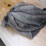 三河屋 - これ凄い気持ち悪いの、手触りもびろびろしてて、これはきくらげ、きくらげなんだ！と言い聞かせ調理