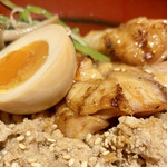 鳥元 - 具材アップ