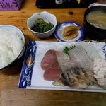 食事処いしざわ - 刺身定食（マグロ・シマアジ・おひょう・ホッキ・タチ）