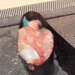 三郎鮨 - 海老の味噌を軍艦巻きにしてくれましたぁ！新鮮じゃないと出来無い！