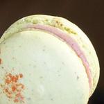 エーデルワイス - よ～く見ると、ちょっとずれてるかな？