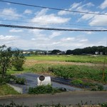 トラットリア セレーノ - 窓からの眺め、筑波山らしきものが