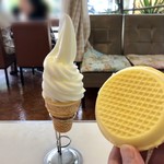 モア松屋 - アイスもなか … ￥130円＋ソフトクリーム … ￥320円