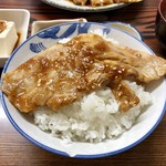 小野屋 - 焼肉定食（生姜焼）…880円