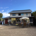 くらしの杜 コラボ食堂 - コラボカフェの建物の横にコラボ食堂