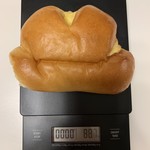 ワイズマート - 贅沢クリームパンの計量