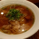 兆楽 - ラーメン 500円