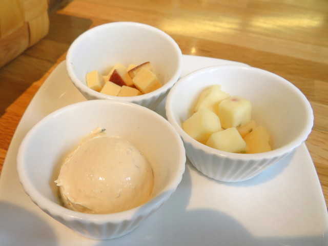 ラプチフロマージェリー 小さなチーズの店 La Petite Fromagerie