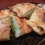 興 - 「油揚げのねぎ焼き」：油揚げがサクサクッ！刻み長ねぎの甘い香り♪