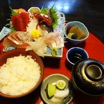 味の館 海鮮亭 - 刺身定食